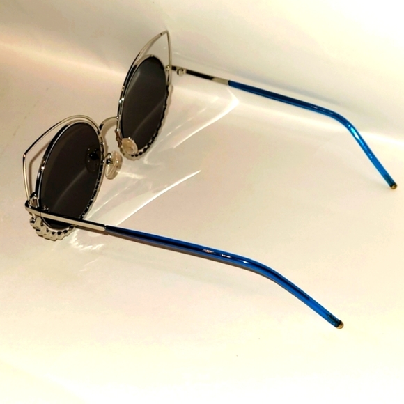 NWOT Blue mirrored Cat Eye - Picture 3 of 3